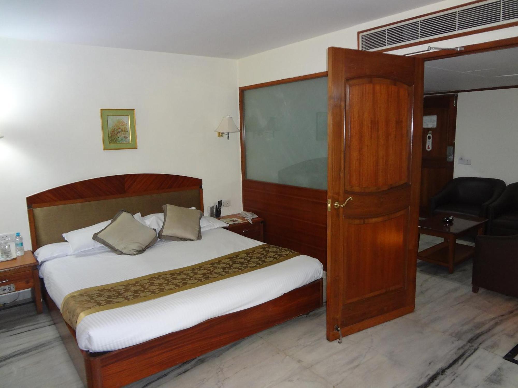 Daspalla Executive Court Visakhapatnam Dış mekan fotoğraf