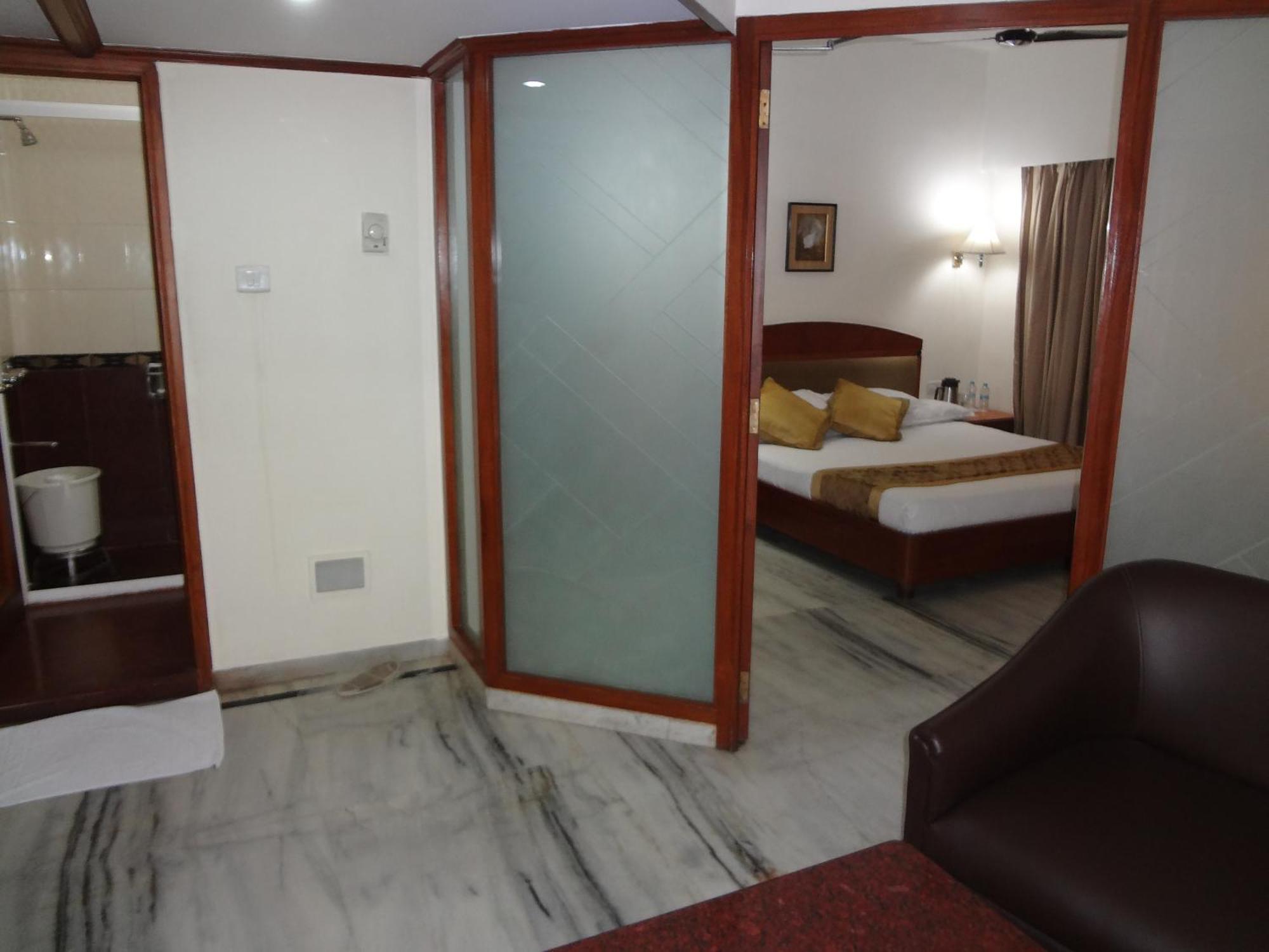 Daspalla Executive Court Visakhapatnam Dış mekan fotoğraf